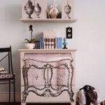 خيارات الديكور والأثاث كثيرة