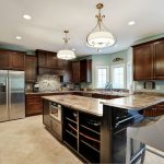 مطبخ مشرق كبير