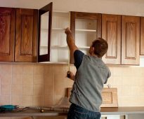 تحديد خزائن في المطبخ