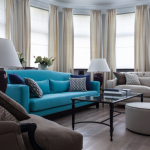 الأرائك في غرفة المعيشة