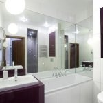 فكرة عن كيفية تعليق المرآة