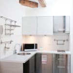 خزانة الزاوية في المطبخ