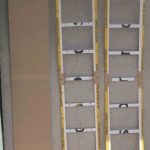 من الورق المقوى للرف