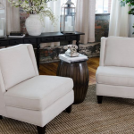 بساطتها السرير كرسي