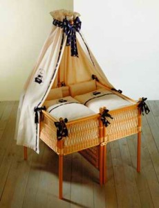 سرير مزدوج - سرير واحد ، طفلان