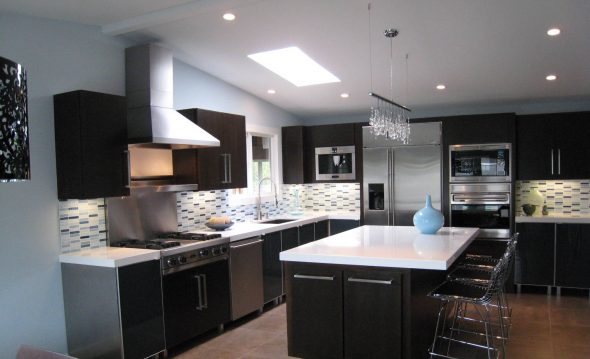 المطبخ أحادي اللون