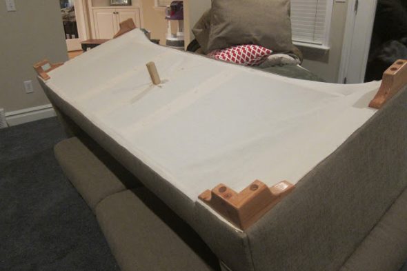 الساقين أريكة