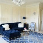 أريكة زرقاء