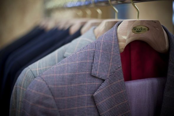 السترات في خزانة