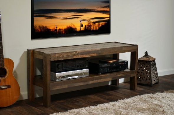 تحت التلفزيون من المنصات