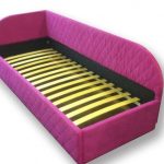 سرير أريكة في سن المراهقة