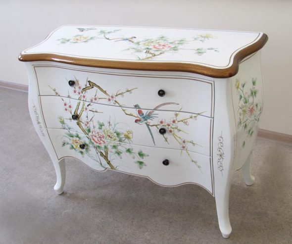 طلاء الأثاث الأبيض