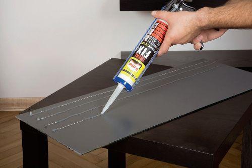 الغراء المرآة على اللوح