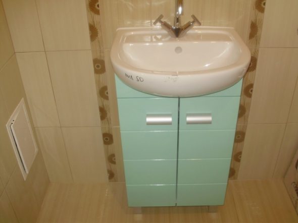 خزانة تحت المغسلة