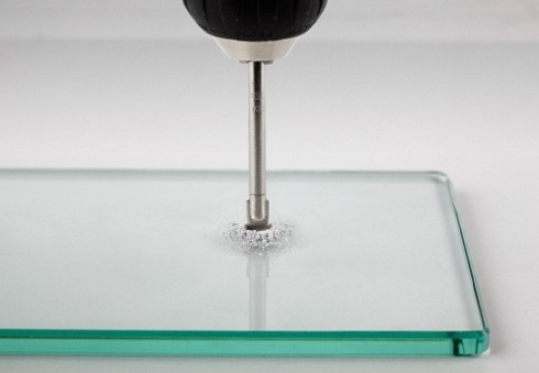 ثقب في المرآة