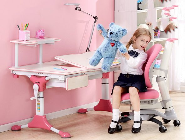 كرسي للتلميذة