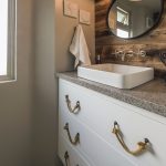 خزانة الحمام