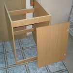 قاعدة التمثال تحت الحوض