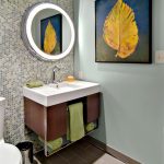 منضدة تحت بالوعة الحمام