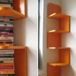 الجرف الزاوية على الحائط