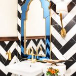 مرآة الحمام