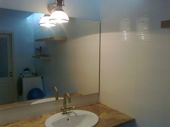 مرآة الحمام