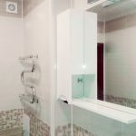 توسيع بصريا الغرفة الضيقة