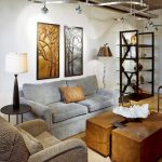 طاولة خشب صلبة