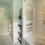 رفوف جميلة للحمام