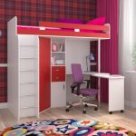 سرير علوي في الداخل