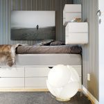 سرير مفرد مع أدراج