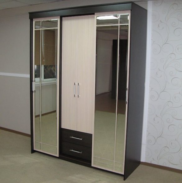 City انزلاق خزانة 1.5 دون مرآة