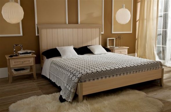 ينبغي النظر فيها والموقع الجيد للسرير في غرفة النوم بالنسبة للباب