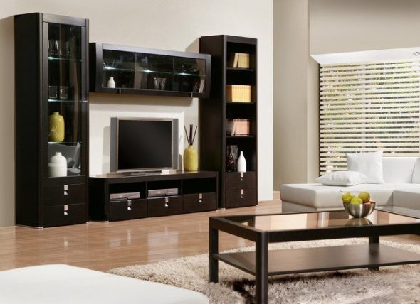 الجدران الحديثة في القاعة لتجعل نفسك