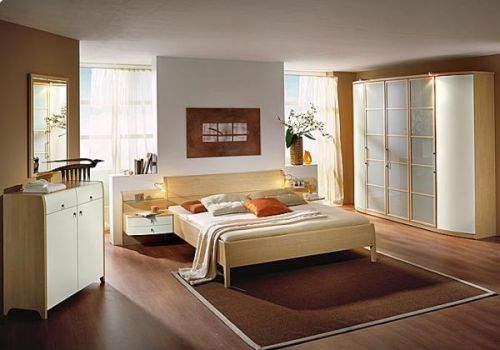 من المرغوب فيه أن الرجل الكذب رأى الباب إلى الغرفة