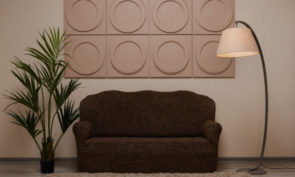 eurocover على الأريكة