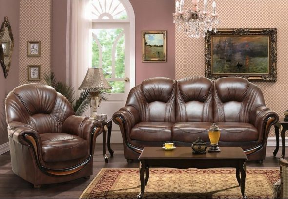 أريكة جلدية في الداخل المنزل