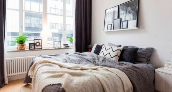 رفوف على الحائط