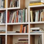 اجعلي الرفوف على الحائط تفعل ذلك بنفسك