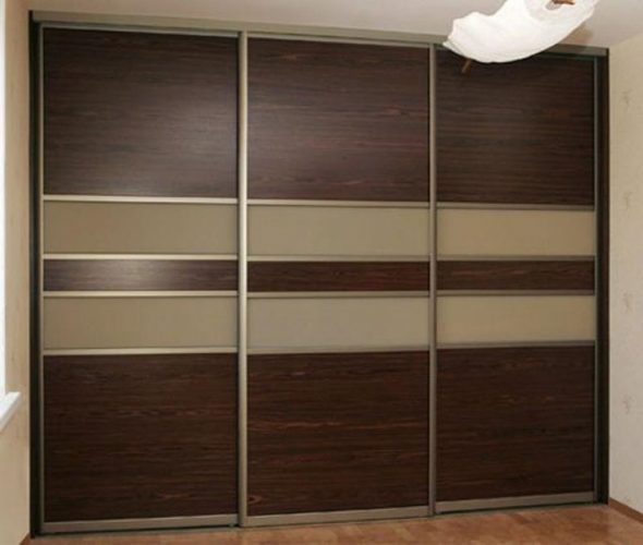 تجميع خزانة نفسها في المنزل