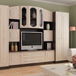 جدار الضوء في غرفة المعيشة