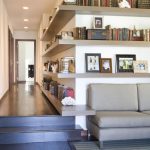 رفوف الزاوية