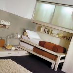 سرير مضغوط للأطفال