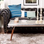 الأثاث الذين تتراوح أعمارهم بين مصطنع