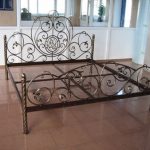 اللوح الأمامي لسرير الحديد المطاوع مذهل.