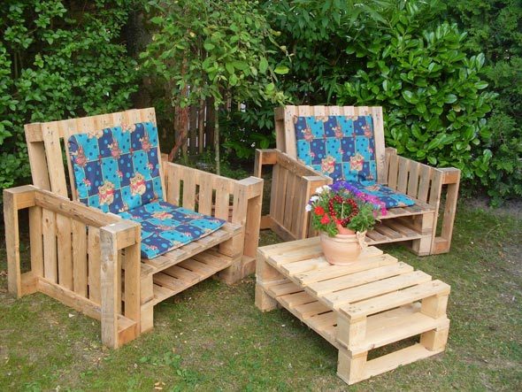 المنزل الذي أدلى أثاث الحدائق