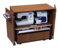 طاولة الخياطة