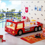 سرير الطفل في شكل شاحنة جانبية