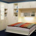 سرير مزدوج ، بنيت في خزانة الملابس