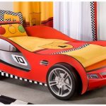 سباق سيارة السرير في الداخل